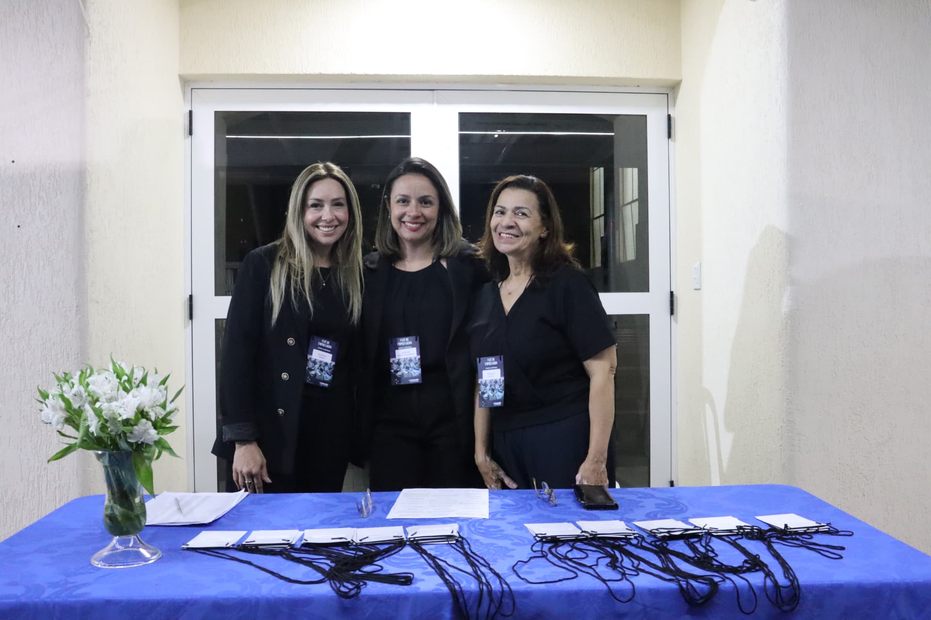 Equipe de recepção do Café de Empresários da Conexão IBCS